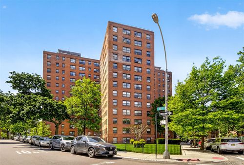 7f-9972 66th Rd, Rego Park, NY, 11374-4443 | Card Image
