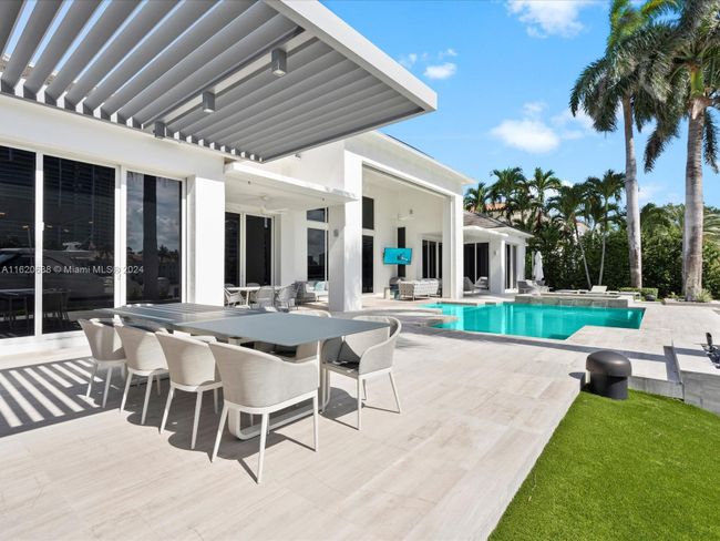 224 S Island, House other with 4 bedrooms, 6 bathrooms and null parking in Golden Beach FL | Image 25