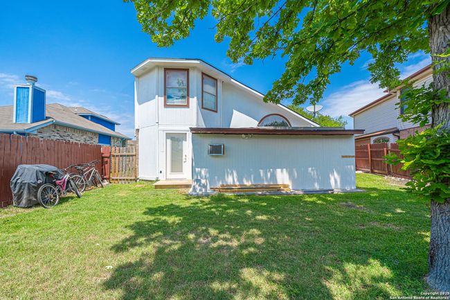9907 Autumn Vly, House other with 4 bedrooms, 3 bathrooms and null parking in Converse TX | Image 27