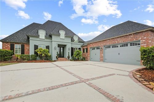 1125 Lakeshore Blvd, Slidell, LA, 70461-5633 | Card Image