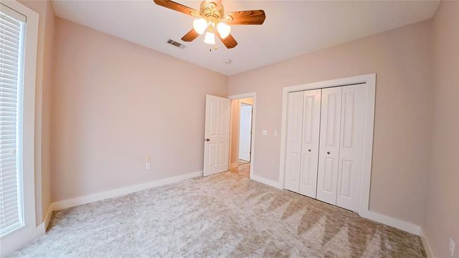 1212 W North St, House other with 3 bedrooms, 3 bathrooms and 2 parking in Louise TX | Image 38