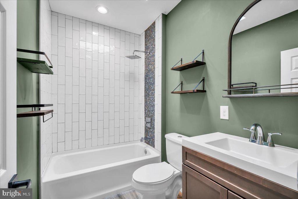 Residential in PHILADELPHIA 4