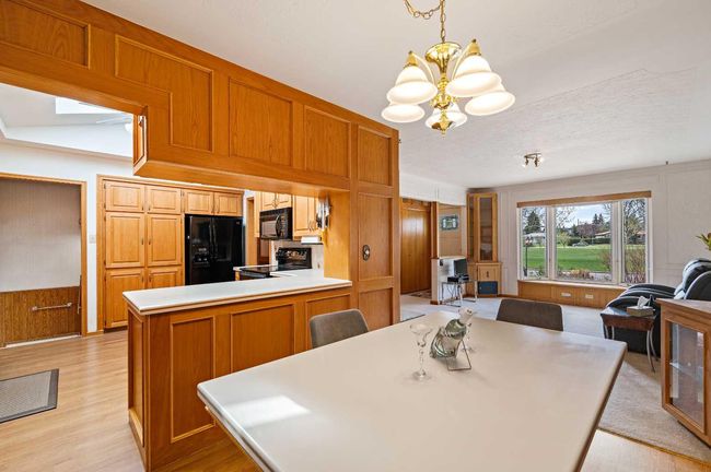 26 Rossburn Cres Sw, House detached with 1 bedrooms, 2 bathrooms and 2 parking in Calgary AB | Image 8