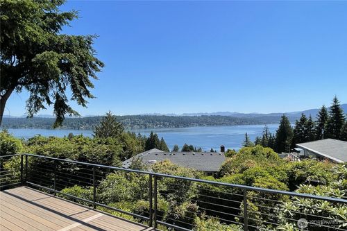 2820 169th Ave Se, Bellevue, WA, 98008-5634 | Card Image