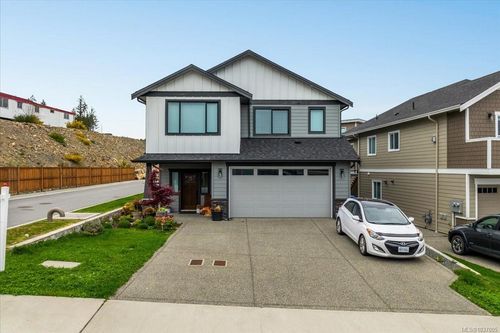 1360 Flint Ave, Victoria, BC, V9B5N1 | Card Image