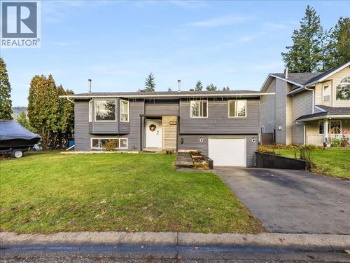 1359 Grosvenor Pl, Castlegar, BC, V1N3X8 | Card Image