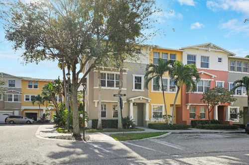 1-441 Amador Ln, West Palm Beach, FL, 33401-8337 | Card Image
