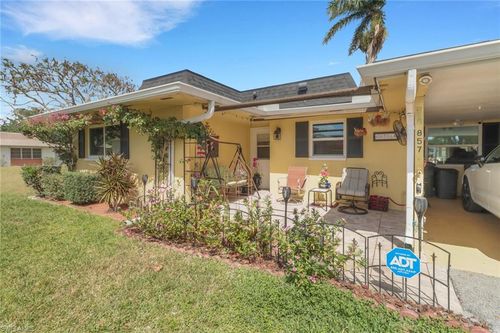 857 Pangola Dr, NORTH FORT MYERS, FL, 33903-5234 | Card Image