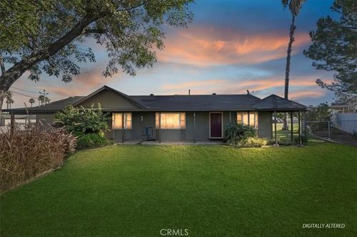 18590 Roberts Rd, Riverside, CA, 92508-8858 | Card Image