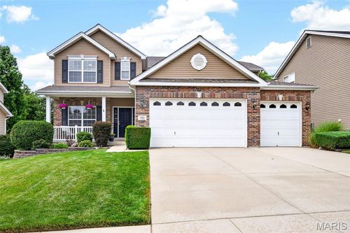905 Harvestwynd Ct, Lake St Louis, MO, 63367-4356 | Card Image