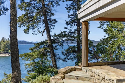 102 Boot Cove Rd, Saturna Island, BC, V0N2Y0 | Card Image