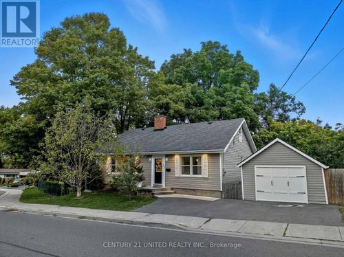 141 O'Carroll Ave, Peterborough, ON, K9H4V2 | Card Image