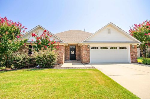 1040 Calloway Dr, Conway, AR, 72034-9425 | Card Image