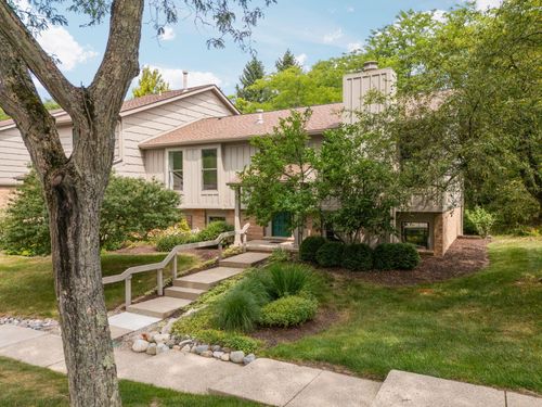 2250 Rivenoak Ct, Ann Arbor, MI, 48103-2375 | Card Image