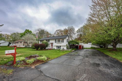 15 Raymond Dr, Merrimack, NH, 03054-2614 | Card Image