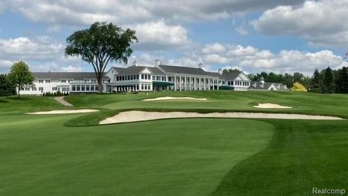 3880 Oakland Dr, Bloomfield Hills, MI, 48301-3252 | Card Image