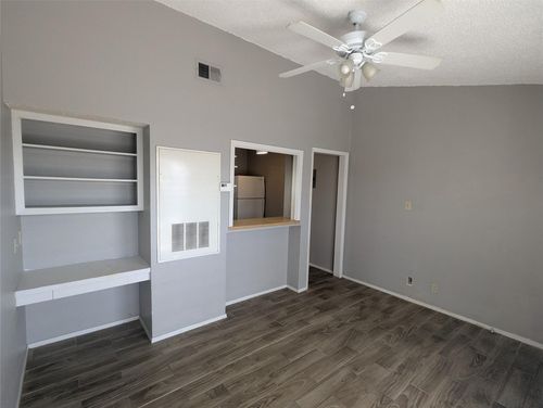 apt-310-3000 Guadalupe St, Austin, TX, 78705-2835 | Card Image