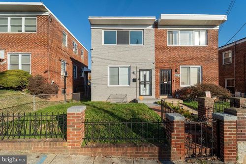 1572 41st St Se, WASHINGTON, DC, 20020-6004 | Card Image