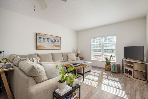 apt-i204-5095 Fairways Cir, Vero Beach, FL, 32967-7435 | Card Image