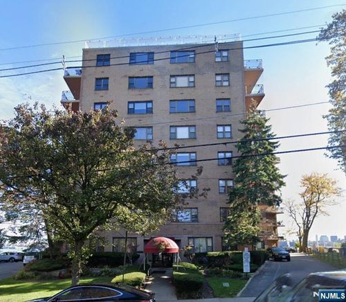 8800 Boulevard, North Bergen, NJ, 07047-6054 | Card Image