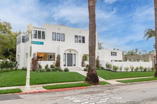 132 Belmont Ave, Long Beach, CA, 90803-2920 | Card Image