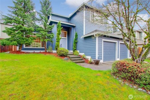 8220 121st Ave Se, Newcastle, WA, 98056-4407 | Card Image