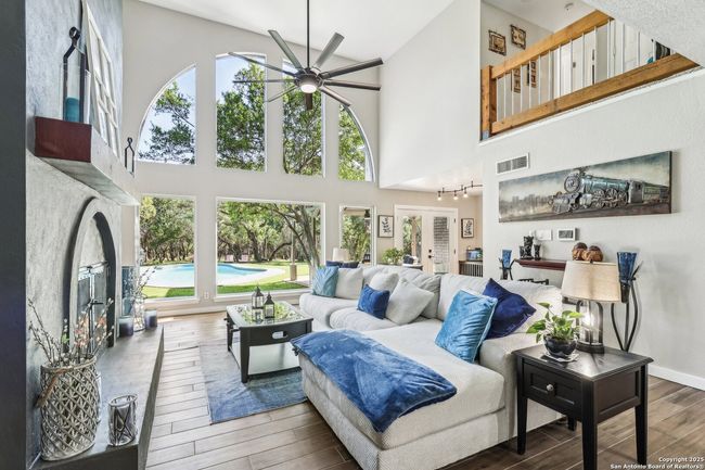 11039 Javalin Trl, House other with 4 bedrooms, 4 bathrooms and null parking in Helotes TX | Image 4
