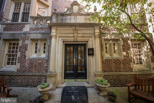 g210-4621 Pine St, PHILADELPHIA, PA, 19143-1833 | Card Image