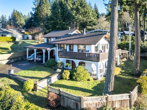1515 10th St E, Courtenay, BC, V9N3Y1 | Card Image