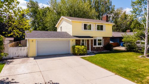 2040 Colonial Dr, Sheridan, WY, 82801-6008 | Card Image