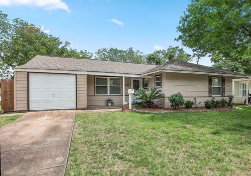 3805 Meadowlake Rd, Pasadena, TX, 77503-1523 | Card Image