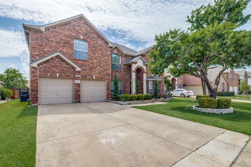 5283 W Cove Way, Grand Prairie, TX, 75052-8534 | Card Image