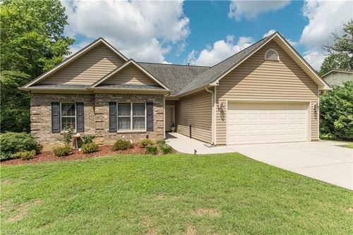 3419 Corvair Dr, High Point, NC, 27265-1809 | Card Image