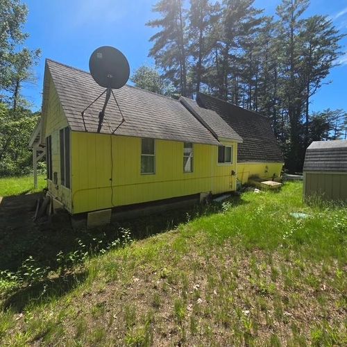 18 Gorham Drive, Dunbarton, NH, 03046 | Card Image