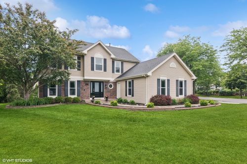 1981 White Oak Dr, Algonquin, IL, 60102-5156 | Card Image
