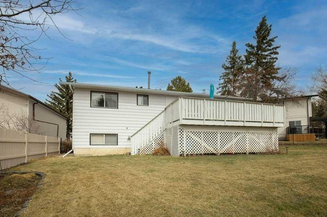 2 Mountain Pl, House other with 6 bedrooms, 3 bathrooms and 1 parking in Sylvan Lake AB | Image 39