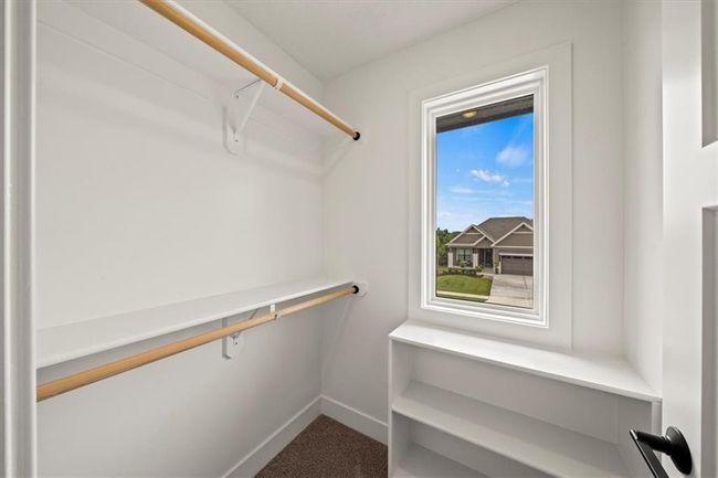 Photo of similar model | Image 31