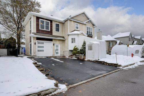 809 Rue Borée, Québec, QC, G1C7E5 | Card Image