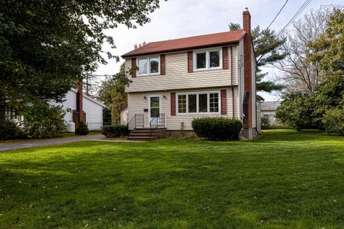 37 Lawson Avenue, Dartmouth, NS, B2W2Z2 | Card Image