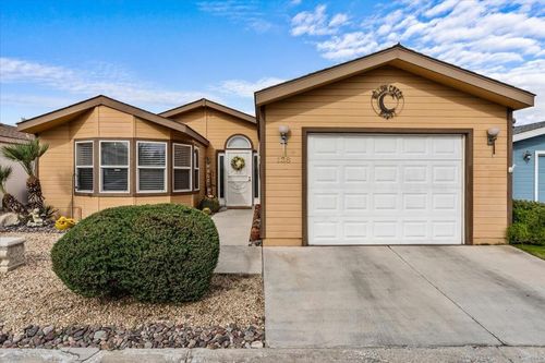 spc-138-15300 Palm Dr, Desert Hot Springs, CA, 92240-6924 | Card Image