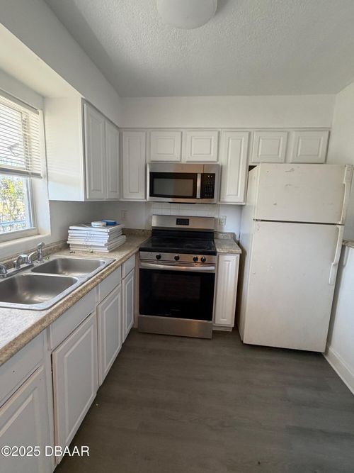 apt-3-612 George W Engram Blvd, Daytona Beach, FL, 32114-2565 | Card Image