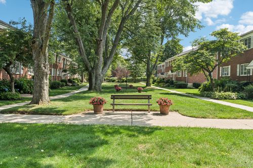 apt-77b-24 Nathan Hale Dr, Huntington, NY, 11743-7037 | Card Image