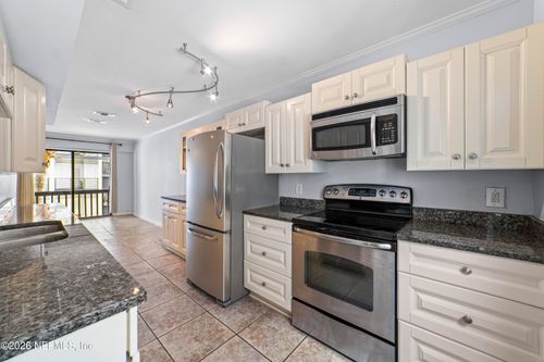 b-121 13th Ave S, Jacksonville Beach, FL, 32250-6419 | Card Image