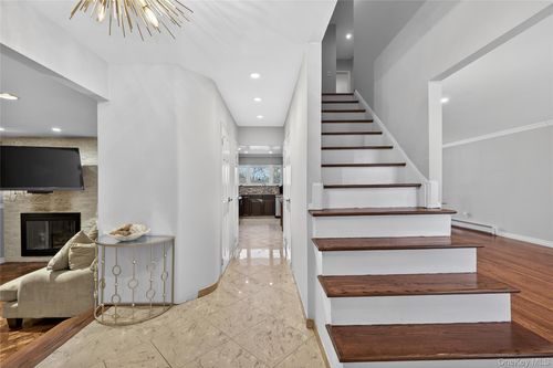 11 Dorchester Dr, Coram, NY, 11727-2310 | Card Image