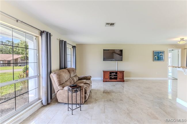 12191 Monarco Ln, House other with 3 bedrooms, 2 bathrooms and 2 parking in SPRING HILL FL | Image 10