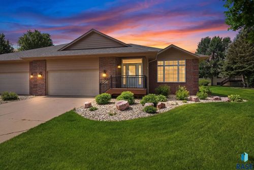 117 W Doral Ct Court, Sioux Falls, SD, 57108-6413 | Card Image