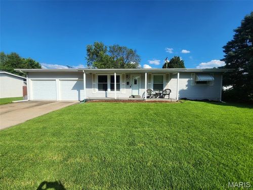 2040 Love Ln, Florissant, MO, 63031-2224 | Card Image