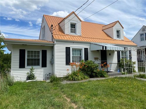 11 Washington Dr, Monessen, PA, 15062-2321 | Card Image