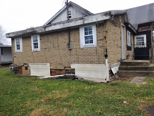 14663 Locust St, Carbon, IN, 47837-8078 | Card Image