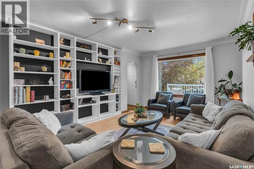 2532 Reynolds St, Regina, SK, S4N3N9 | Card Image